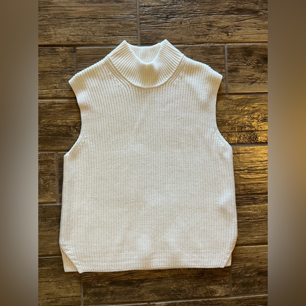 Abercrombie & Fitch oversized Cream Knit Mock Turtleneck Sleeveless Sweater